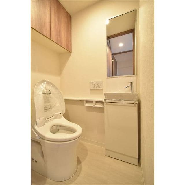 Room image 12