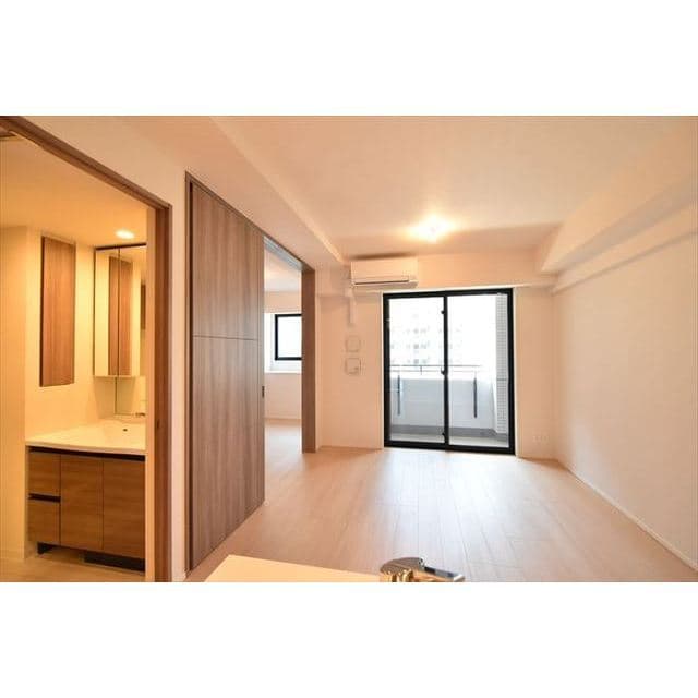 Room image 15