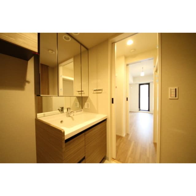 Room image 14