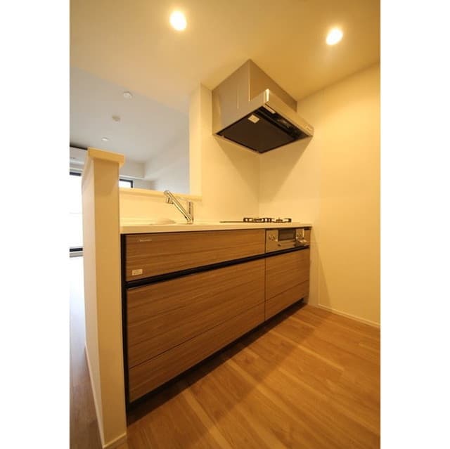 Room image 9