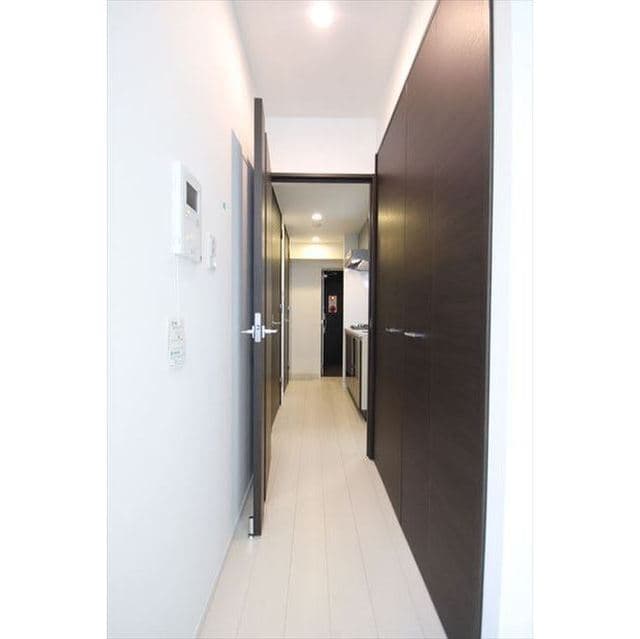 Room image 12