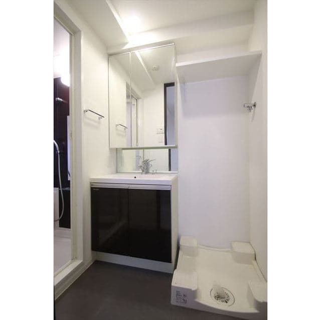 Room image 15