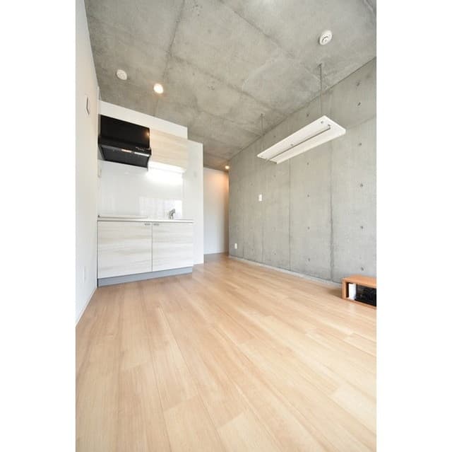 Room image 13
