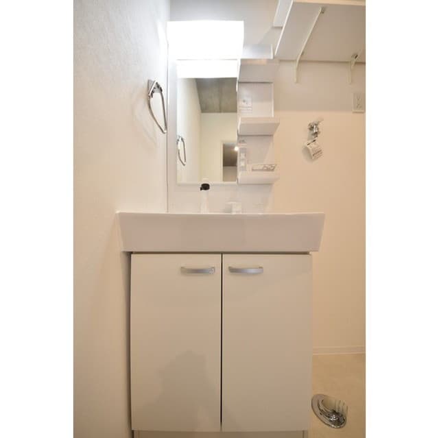 Room image 16