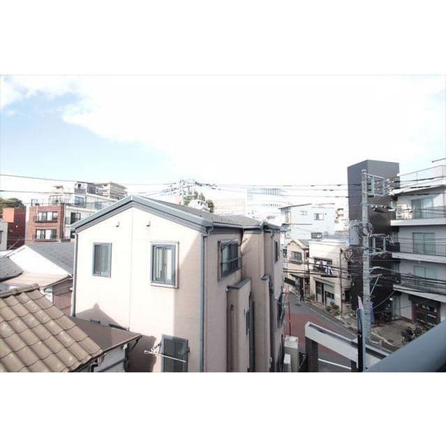 Room image 15
