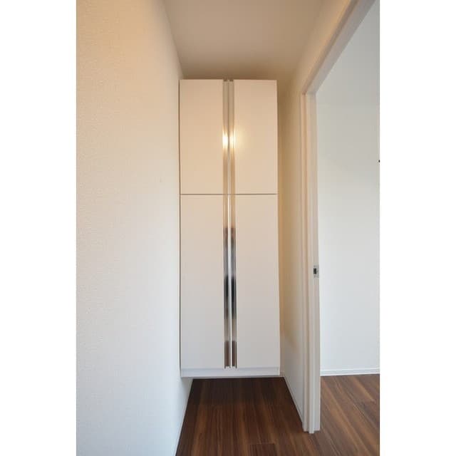 Room image 10