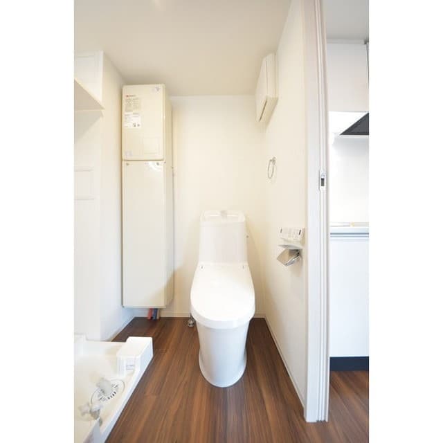 Room image 15