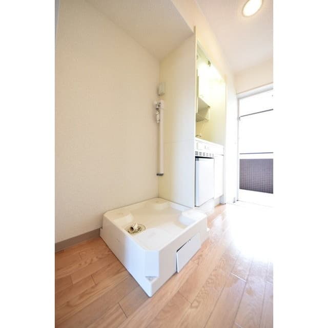 Room image 10