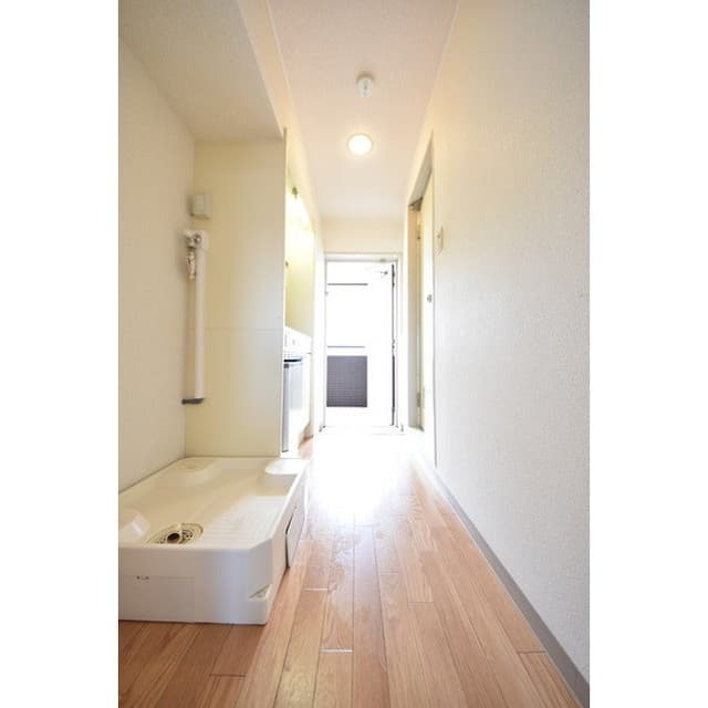 Room image 11