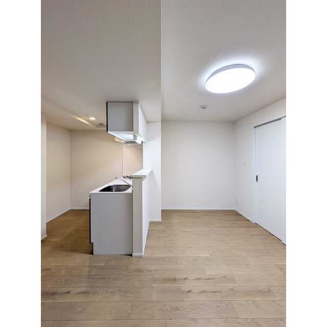 Room image 14
