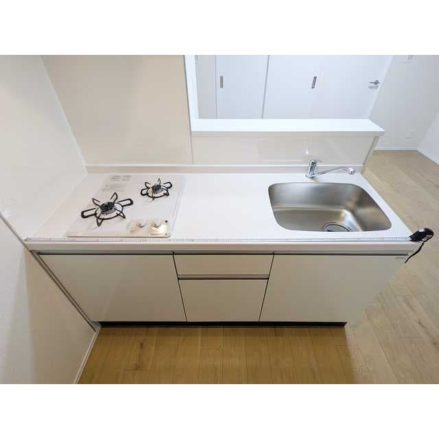 Room image 8