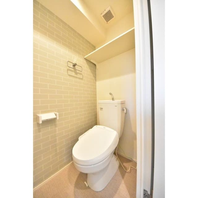 Room image 9