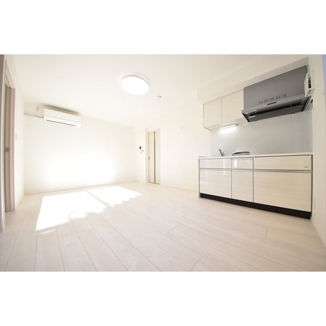 Room image 13