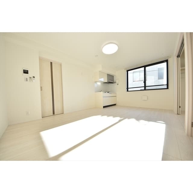 Room image 14