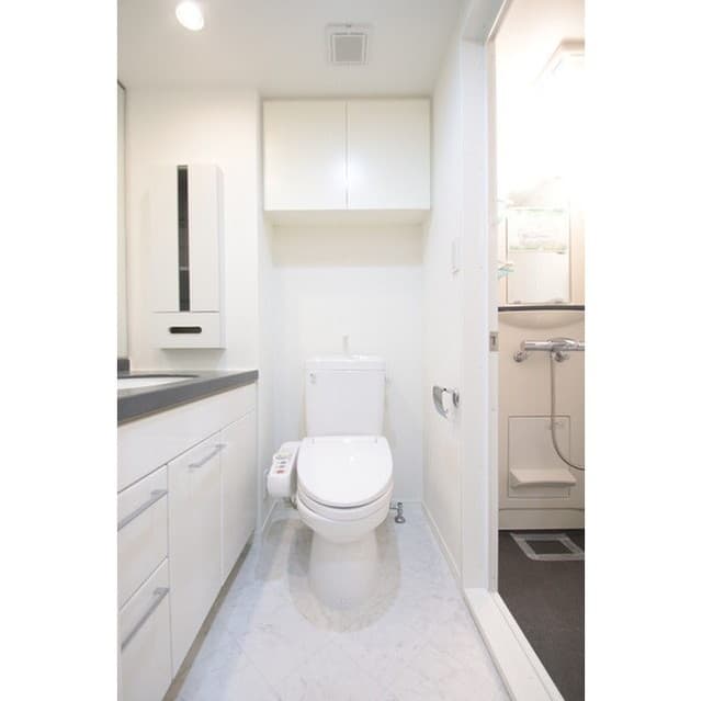 Room image 12