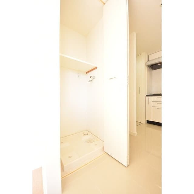 Room image 14