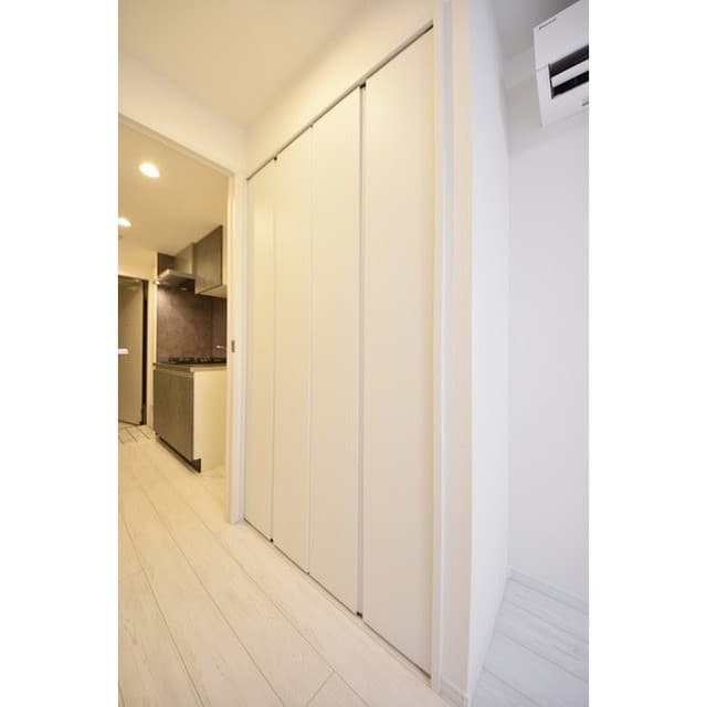 Room image 12