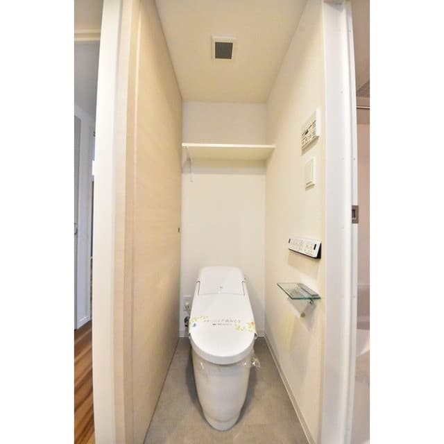 Room image 13