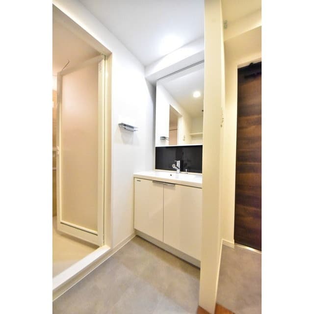 Room image 14