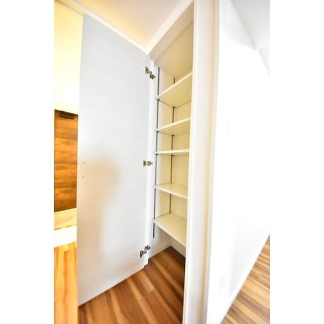 Room image 15