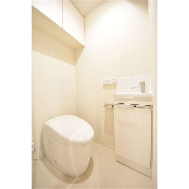 Room image 13