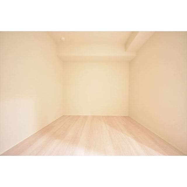Room image 14