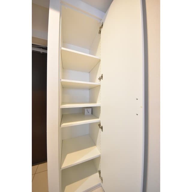Room image 12
