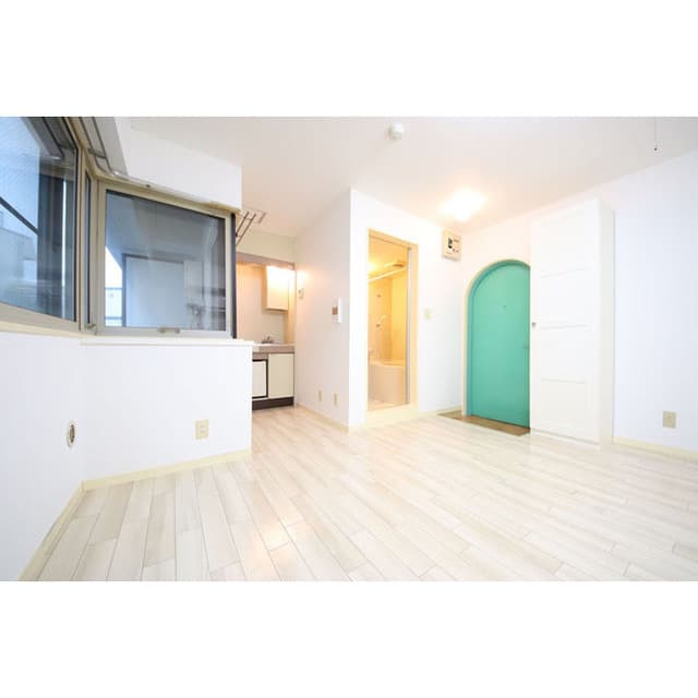 Room image 10