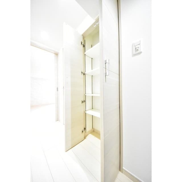 Room image 11