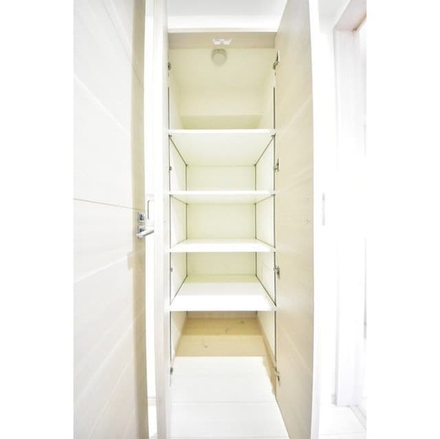 Room image 13