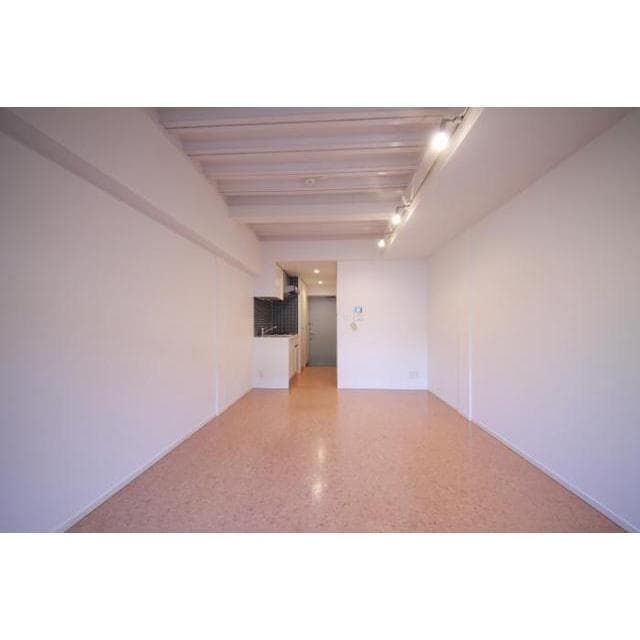 Room image 13
