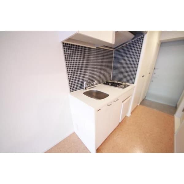 Room image 8