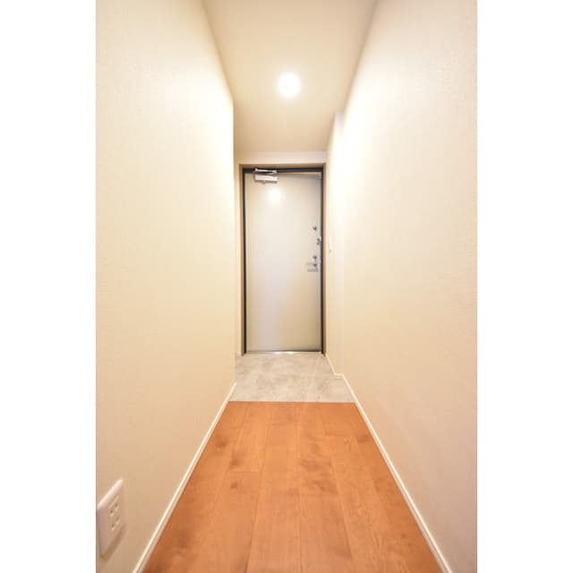 Room image 8