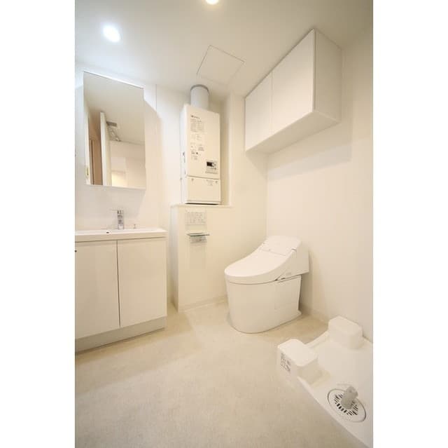 Room image 15