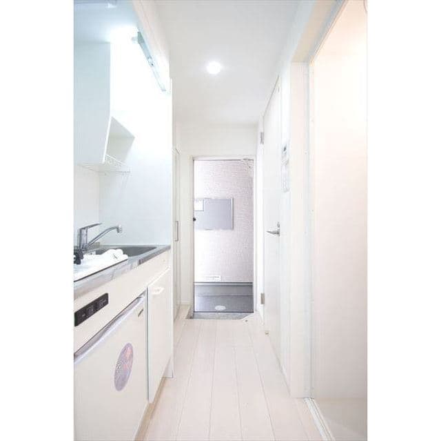 Room image 14