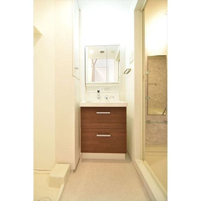 Room image 15