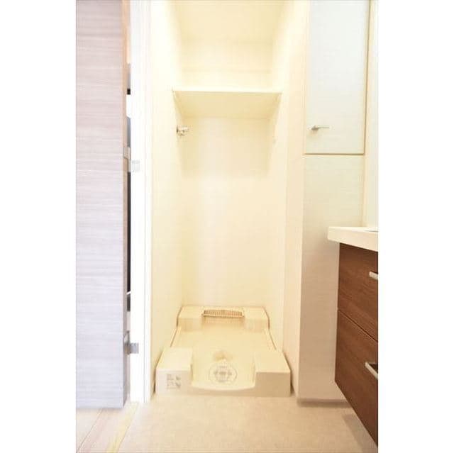Room image 16