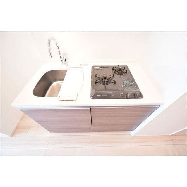 Room image 8