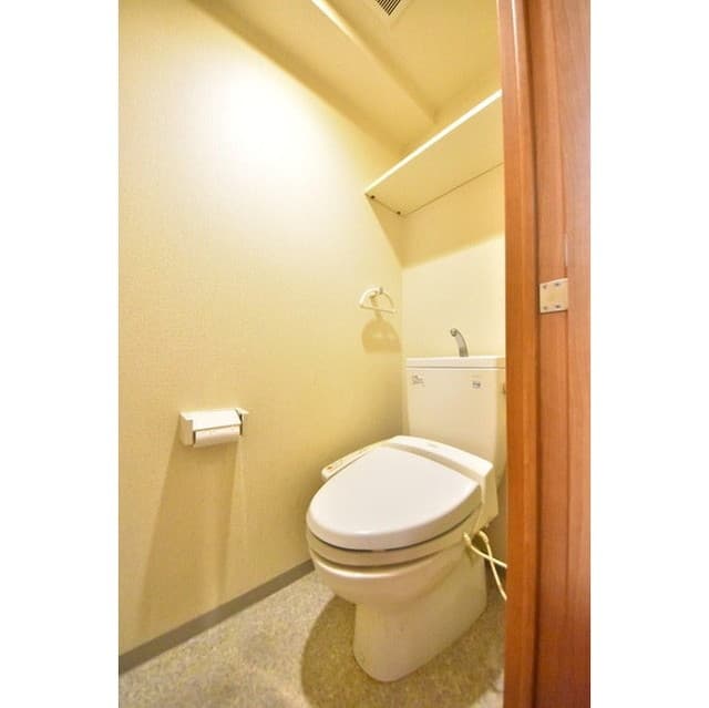 Room image 12