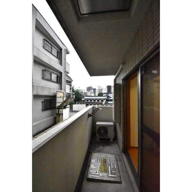 Room image 15