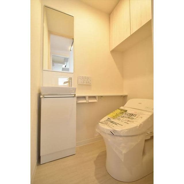Room image 10