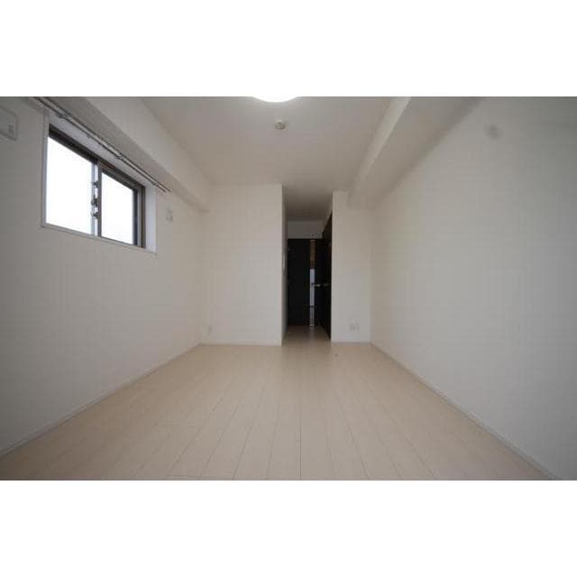 Room image 15