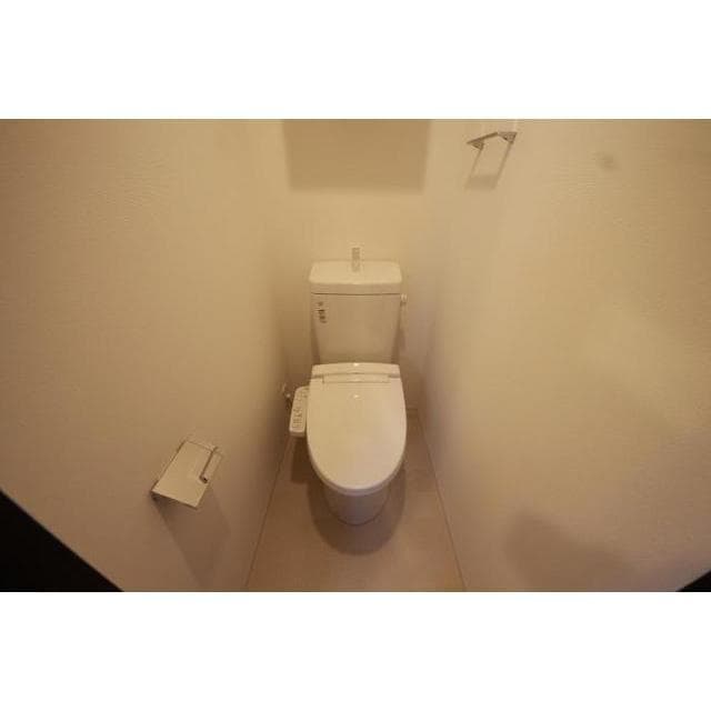 Room image 9