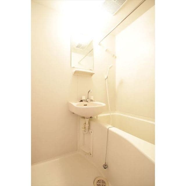 Room image 14