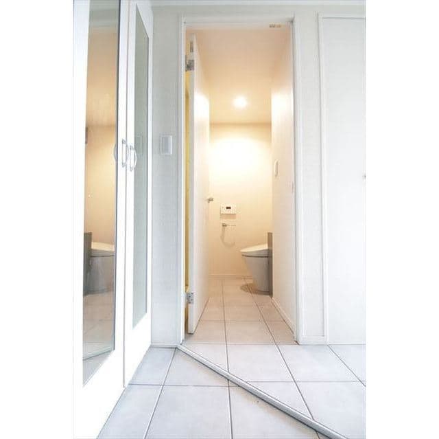 Room image 16