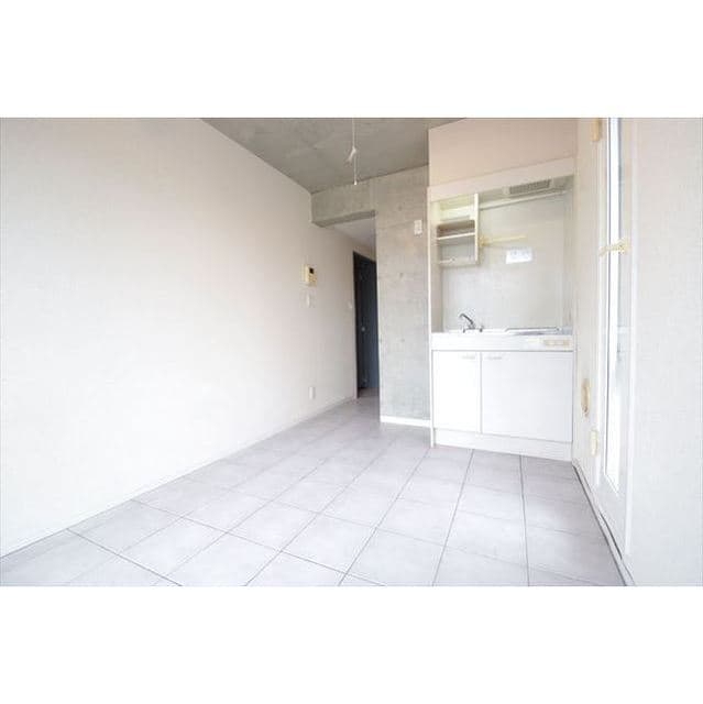 Room image 9