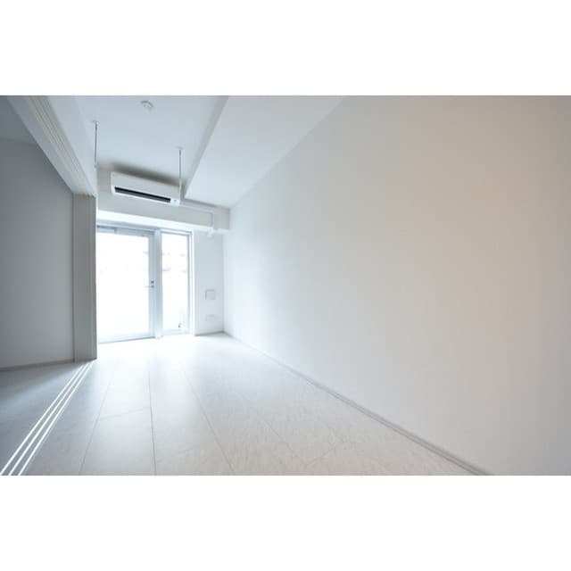 Room image 13