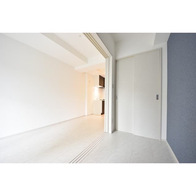 Room image 15