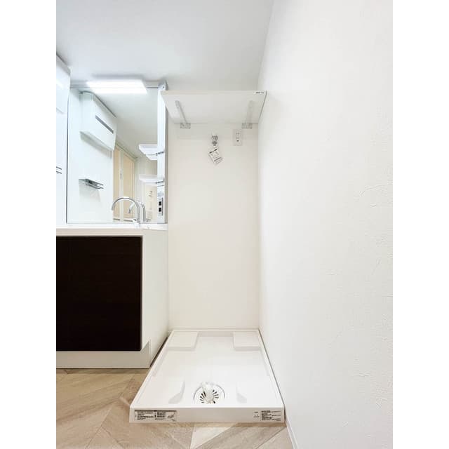 Room image 12