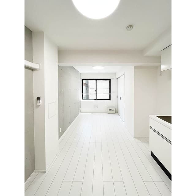 Room image 16
